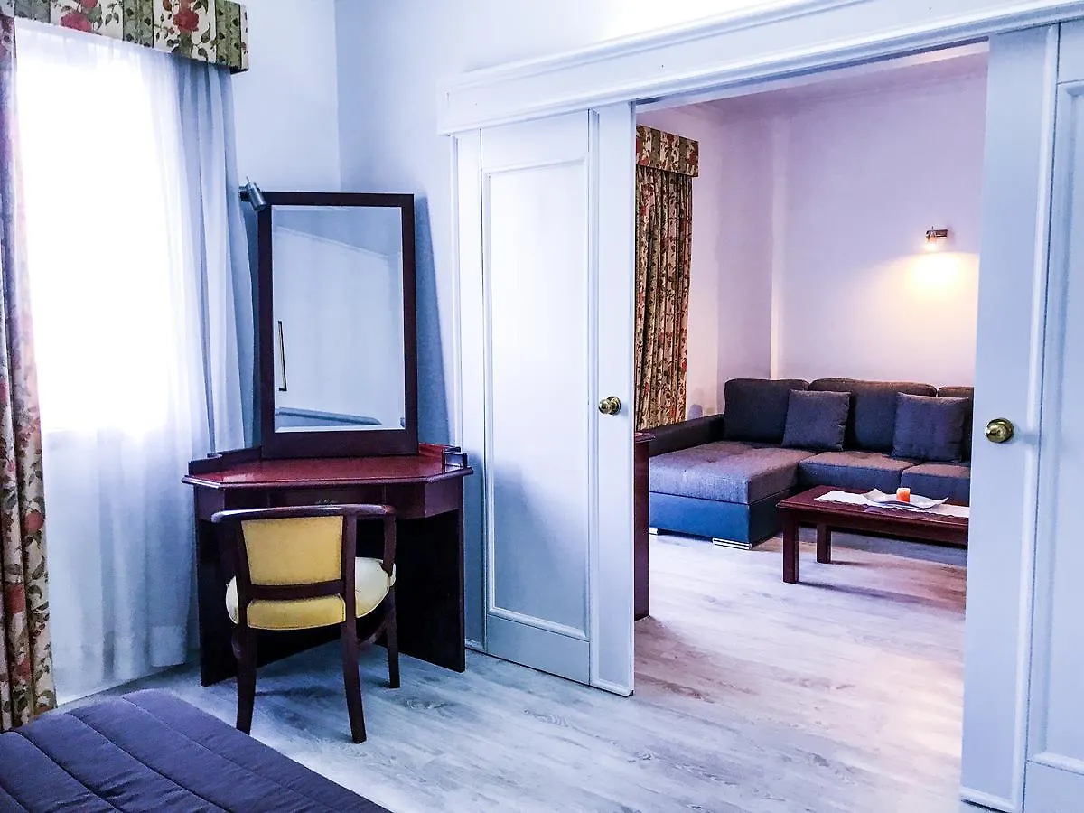 Aparthotel Jardins Da Ajuda 4*, 푼샬 포르투갈